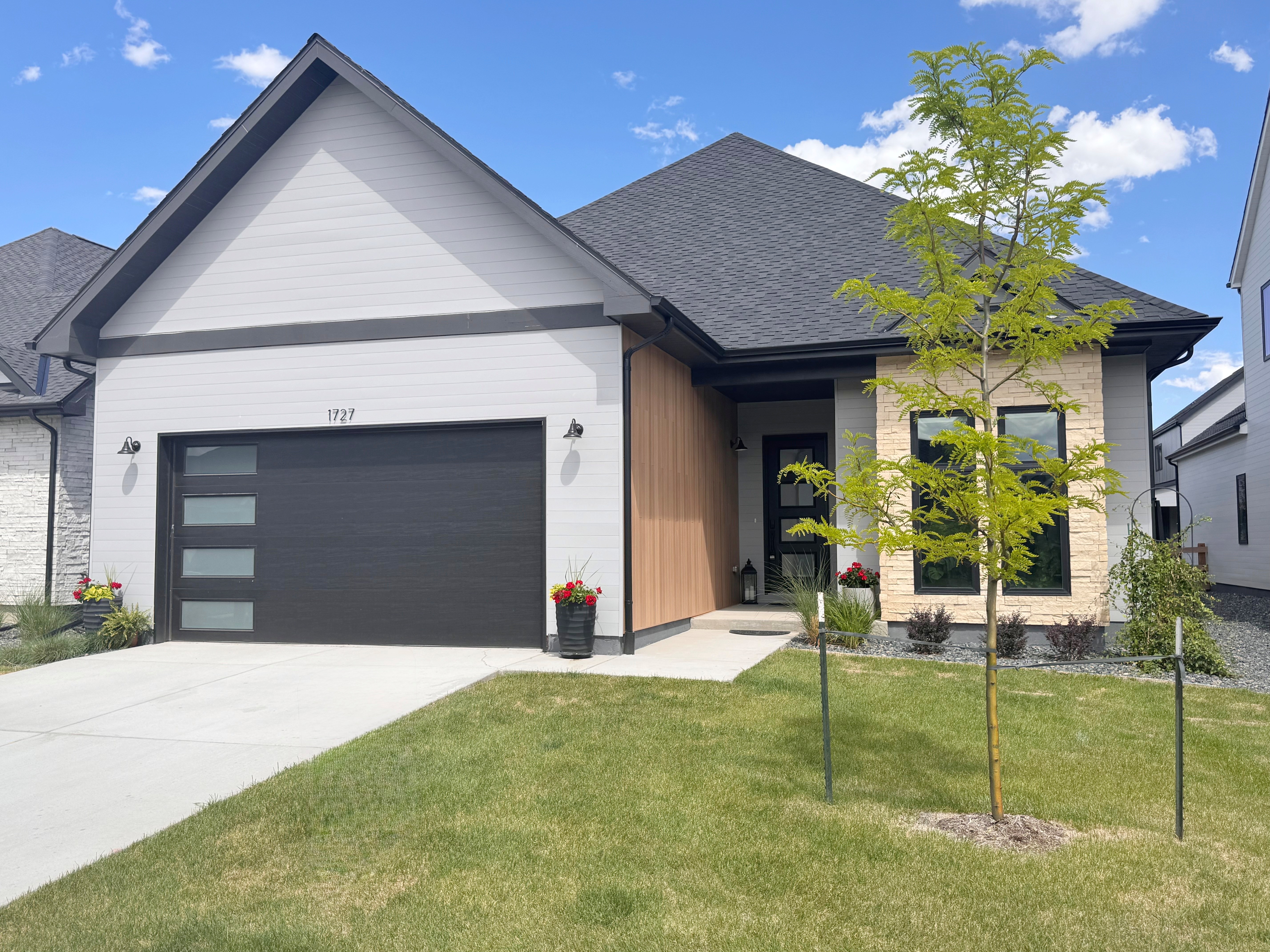 1727 Barefoot Dr, Windsor, CO 80550